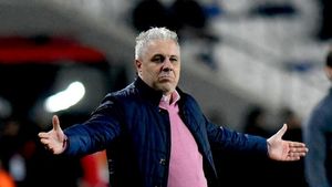 Șumudică, singurul antrenor căruia Becali nu-i dicta primul 11 și nu-i făcea schimbările la FCSB: „Avea cele mai mari șanse să se joace cu Gigi”