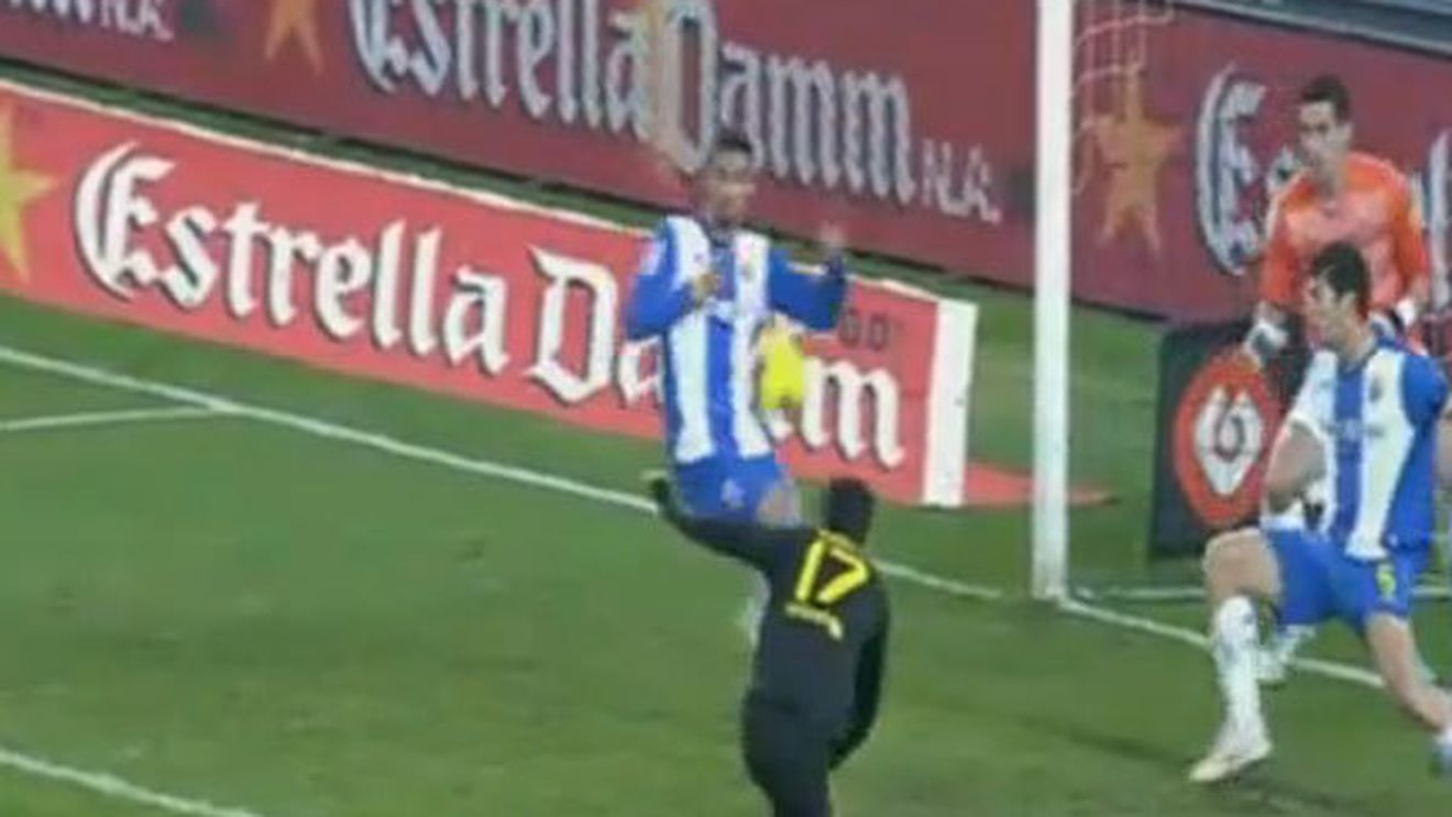 Scandal uriaș în Spania!** BarÃ§a, privată de un penalty în '93! Real, la 5 puncte în fața RIVALEI de moarte! Faza care a încins spiritele în Primera Division VIDEO