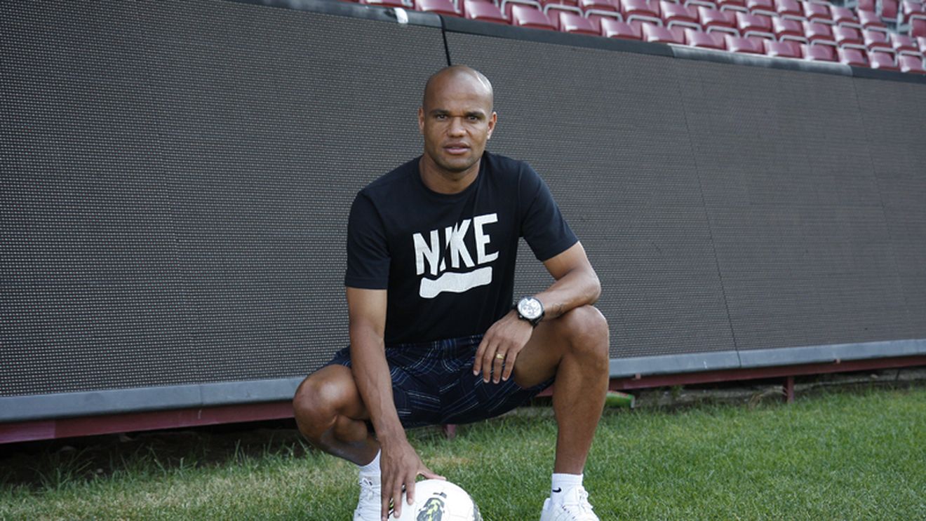 Weldon-mania!** Șefii CFR-ului se felicită pentru aducerea brazilianului