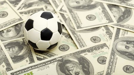 Liga 1 poate continua doar cu 17 echipe. Corona e gata să-și anunțe retragerea din campionat 