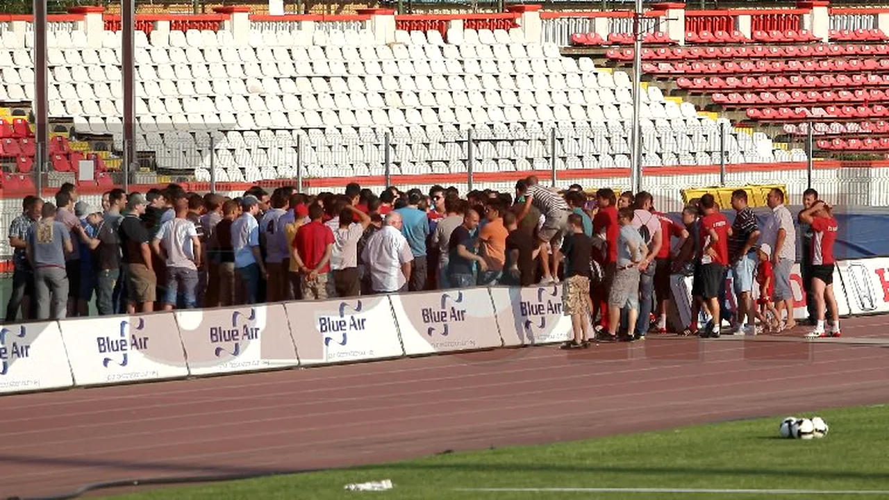 FOTO EXCLUSIV  /** Dinamoviștii, băgați în ședință de fani!