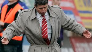 Mulțescu: "Dacă Lucescu vrea să vină la Dinamo, eu plec"