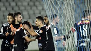 INTERVIU | Decizia FRF de ”înghețare” a sezonului Ligii 2 pentru majoritatea echipelor a mulțumit ”U” Cluj: ”Am fost de aceeași părere: susțineți-ne să nu capotăm.” Cum sunt afectați ardelenii și cum plănuiesc să devină o echipă de top în România