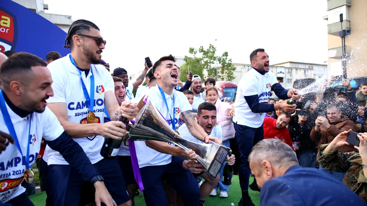 Sărbătoare la FC Argeș! Piteștenii au fost premiați după promovarea în Superliga