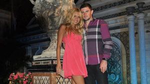 GALERIE FOTO Așa arată iubita lui Cociș!** I-a lăsat pe toți MASCĂ‚