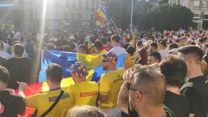 Nebunie la Iași! Peste 1000 de suporteri au mărșăluit pe străzi după calificarea tricolorilor în optimi
