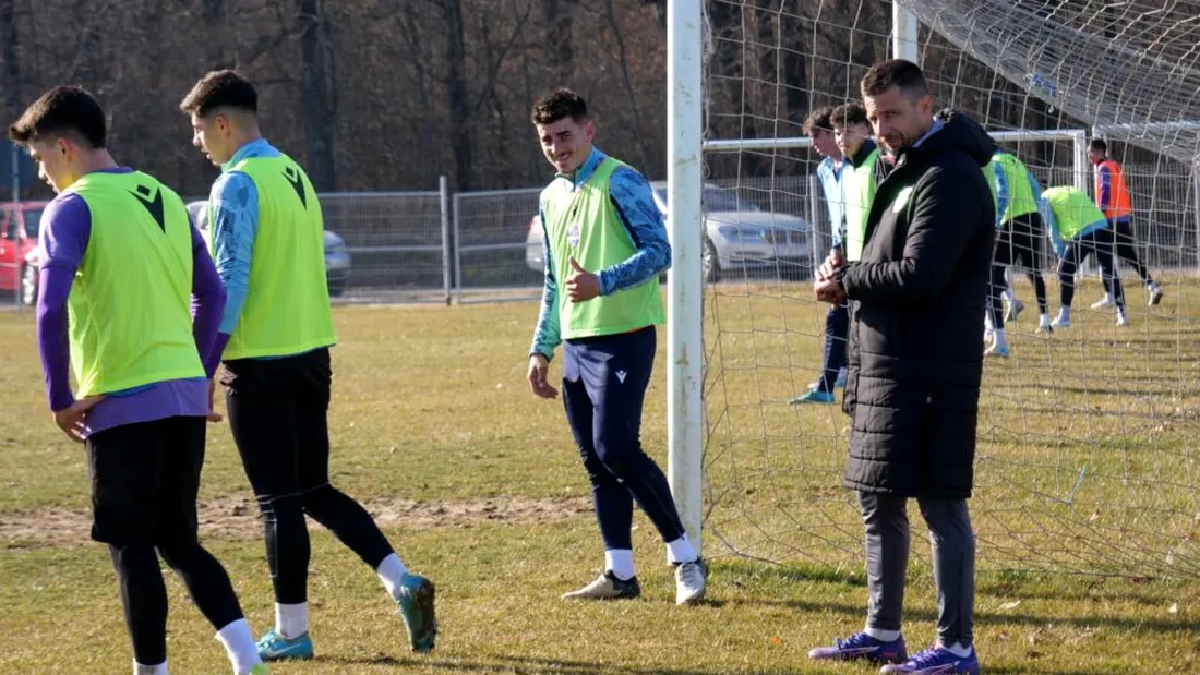 CFC Argeș reia Liga 2 cu o deplasare pe terenul FCU Craiova. Bogdan Andone s-ar mulțumi și cu un punct, piteștenii ar urca pe loc de play-off: ”Suntem la un nivel bun”