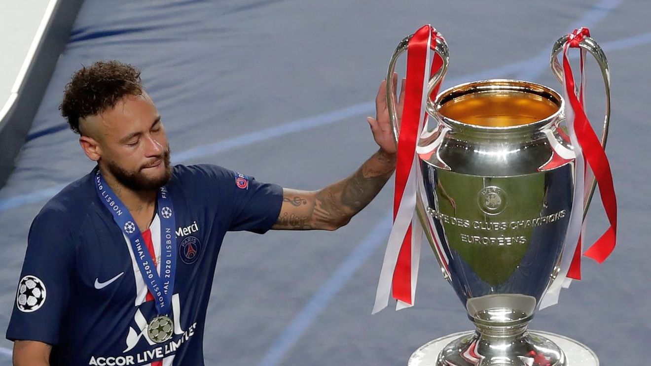 Neymar, imagine emoționantă după eșecul cu Bayern! Brazilianul a mers să atingă trofeul Ligii Campionilor și nu și-a putut stăpâni lacrimile