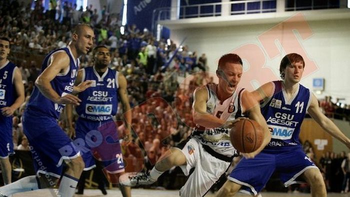 CSU Ploiești - "U" Mobitelco Cluj, 3-0 în finala Diviziei A