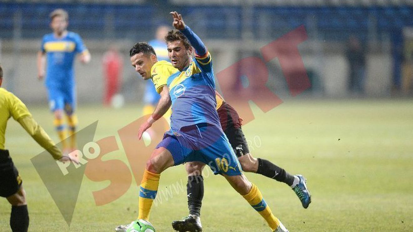 Lăudat de adversari, criticat de ploieșteni. "Mutu ar trebui să învețe istoria echipei". Răchită crede că Petrolul poate depăși Astra în clasament