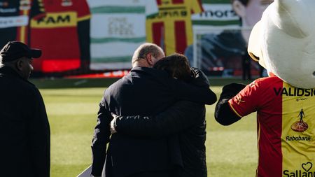 Scenografie remarcabilă la clubul din prima ligă olandeză! Ce au făcut pentru magazionera care s-a pensionat după 27 de ani