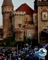 FOTO și VIDEO | Sărbătoarea continuă la Hunedoara! Corvinul a celebrat succesul din Cupa României la Castelul Corvinilor, în fața a mii de oameni
