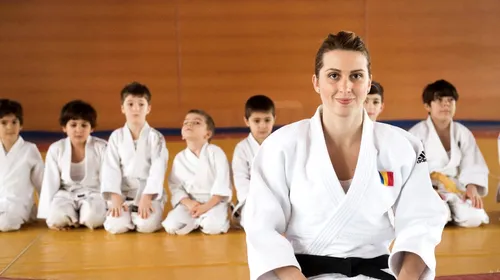 Alina Dumitru predă ore de judo chiar și în concediul post natal. „Nu îi pot lăsa pe copii fără antrenamente” | EXCLUSIV