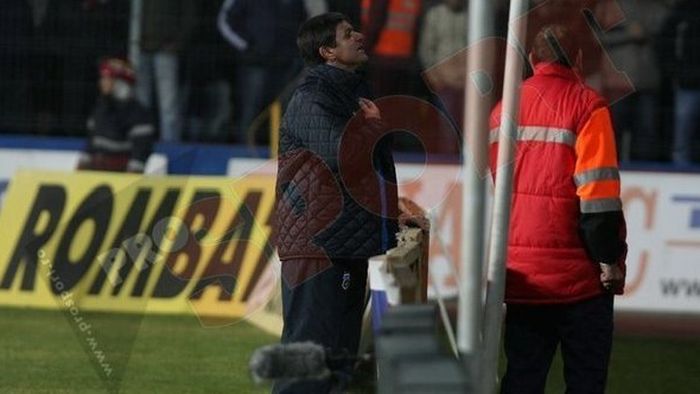 "Stai liniștit, tiki-taka s-a mutat la Craiova!"** Cum a fost ironizat Marius Lăcătuș la Bistrița