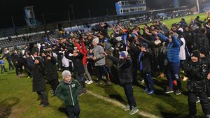 Părinții copiilor legitimați la cluburile sportive vor primi bani de la stat! Condițiile pe care trebuie să le respecte românii