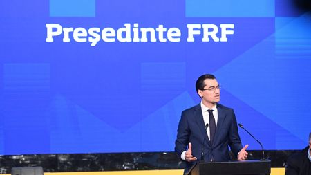 Un pahar de vin bun și omagiu conducătorului iubit de la FRF