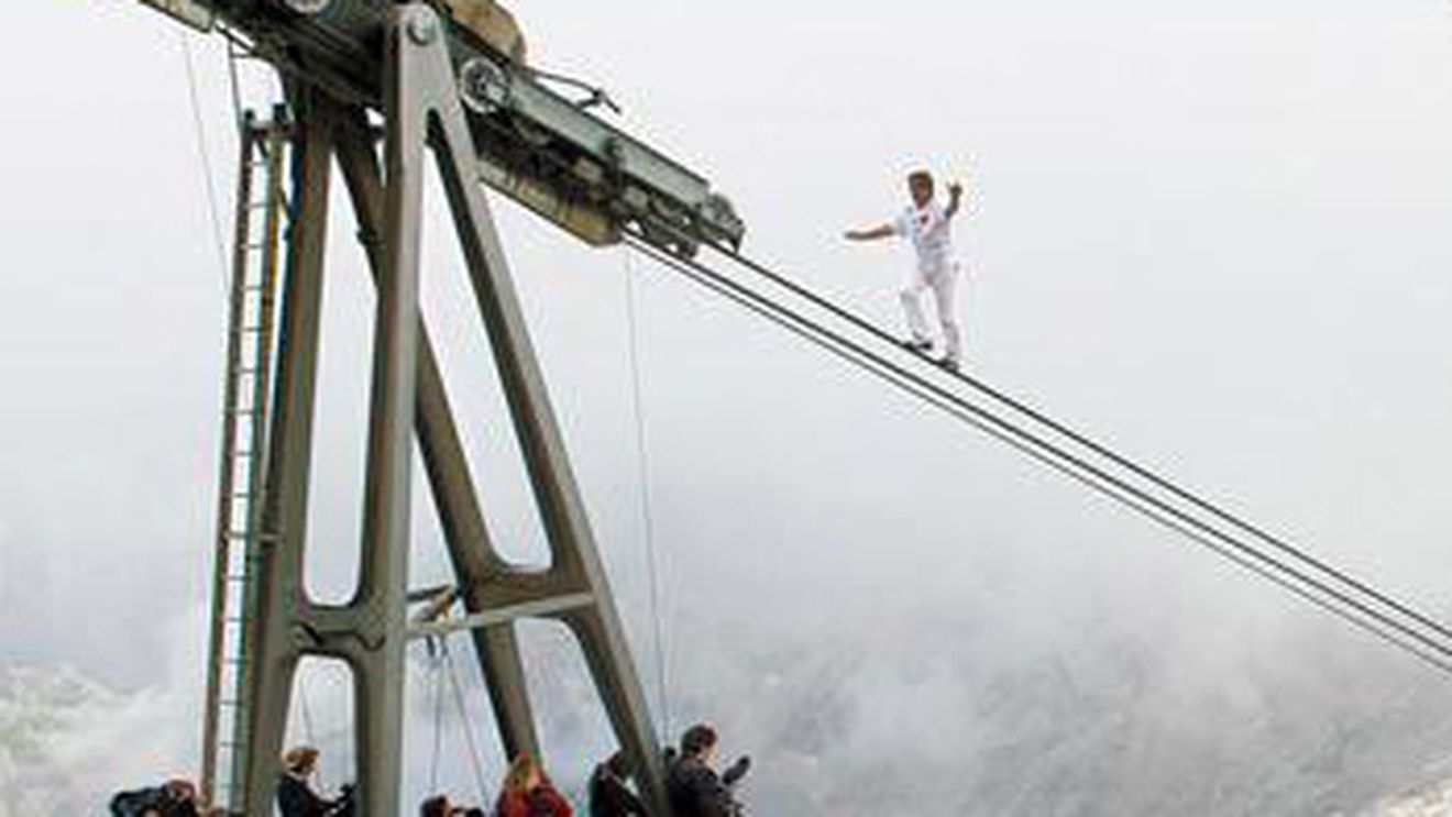 FOTO Toți au ÎNGHEȚAT când au văzut ce face!** Și-a riscat viața și reacția de la final e de milioane: "Nu mai fac asta..."