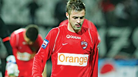 Pulhac la cuțit?