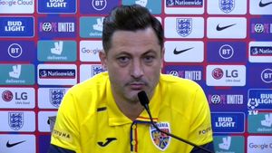 Greșeala de neiertat a lui Mirel Rădoi, sesizată de Neluțu Sabău: „Nu sunt de acord cu așa ceva”. Oficialii FRF, „taxați” și ei