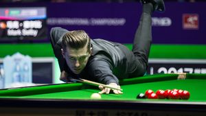 SNOOKER | "Bufonul din Leicester" e din nou campion! Selby câștigă turneul de la Daqing și își asigură un premiu fabulos