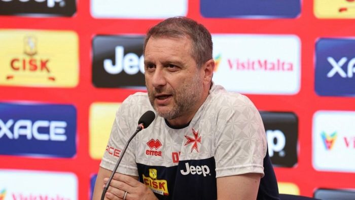 Prima reacție a lui Devis Mangia după ce a fost acuzat că i-a făcut avansuri unui fotbalist maltez! „Este de datoria mea să clarific asta”