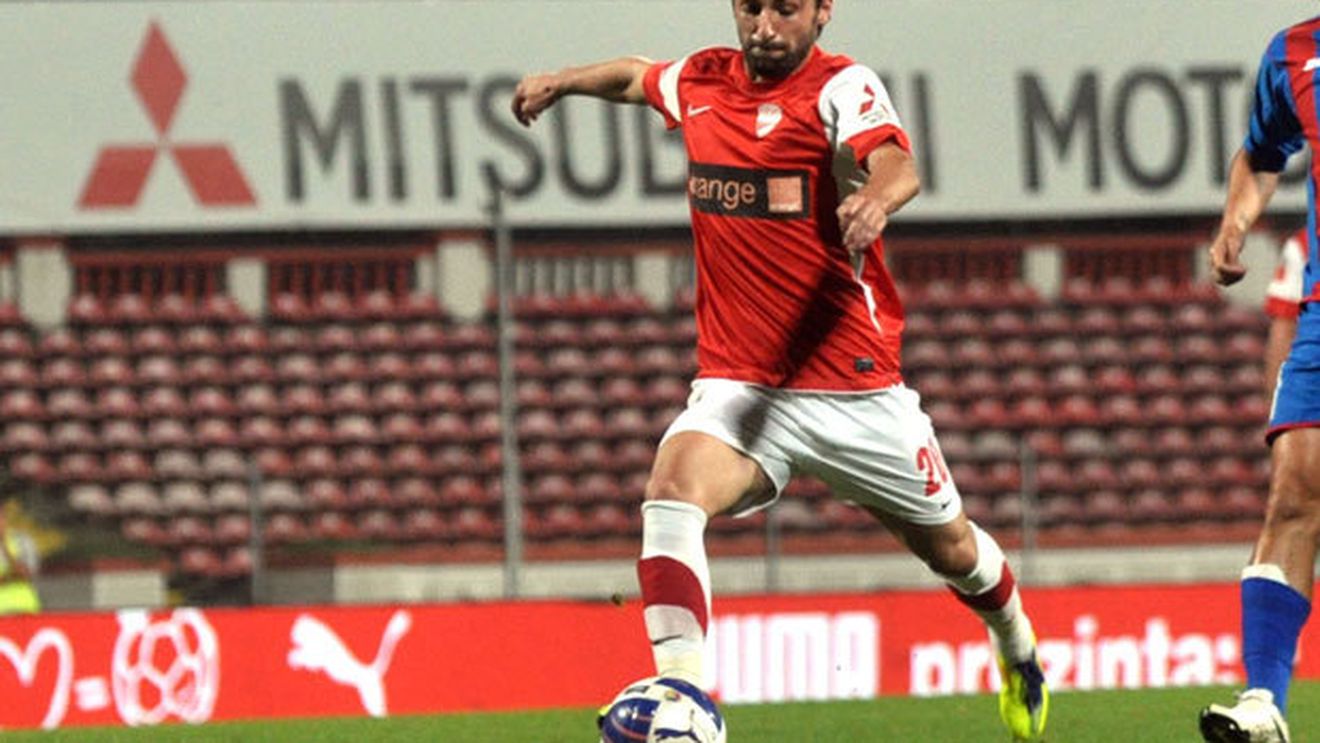 Cornel Dinu nu-l place pe "CR7 al Albaniei"!** "Mister" nu vede nimic bun la Bakaj: "Nu poate ajuta Dinamo"