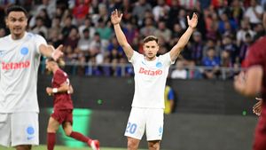 Gigi Becali l-a distrus pe Dennis Politic. A folosit un singur cuvânt: cum l-a numit pe fostul dinamovist