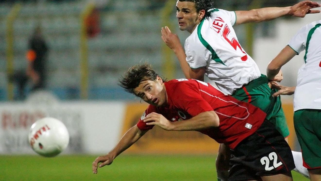 VIDEO Craiova și-a luat fundaș din Bulgaria!** Vezi ce supergol a dat cu Liverpool