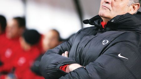 "Înțepături" către Andone