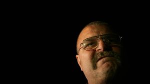 Cozma a ajuns acasă! "Copilul meu a fost mai iubit în Ungaria decât în România"