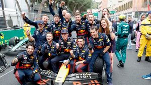 Max Verstappen, o nouă victorie mare în Formula 1! Olandezul este pe urmele legendarului Senna. Cum a fost surprinsă superba Maria Sharapova și vedeta Neymar | FOTO&VIDEO