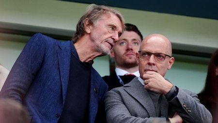 Măsuri de austeritate fără precedent la adversara FCSB din Europa League. Cei de la Manchester United s-au umilit în ultimul hal: ce i-au rugat pe rivalii de la City, dar au fost refuzați