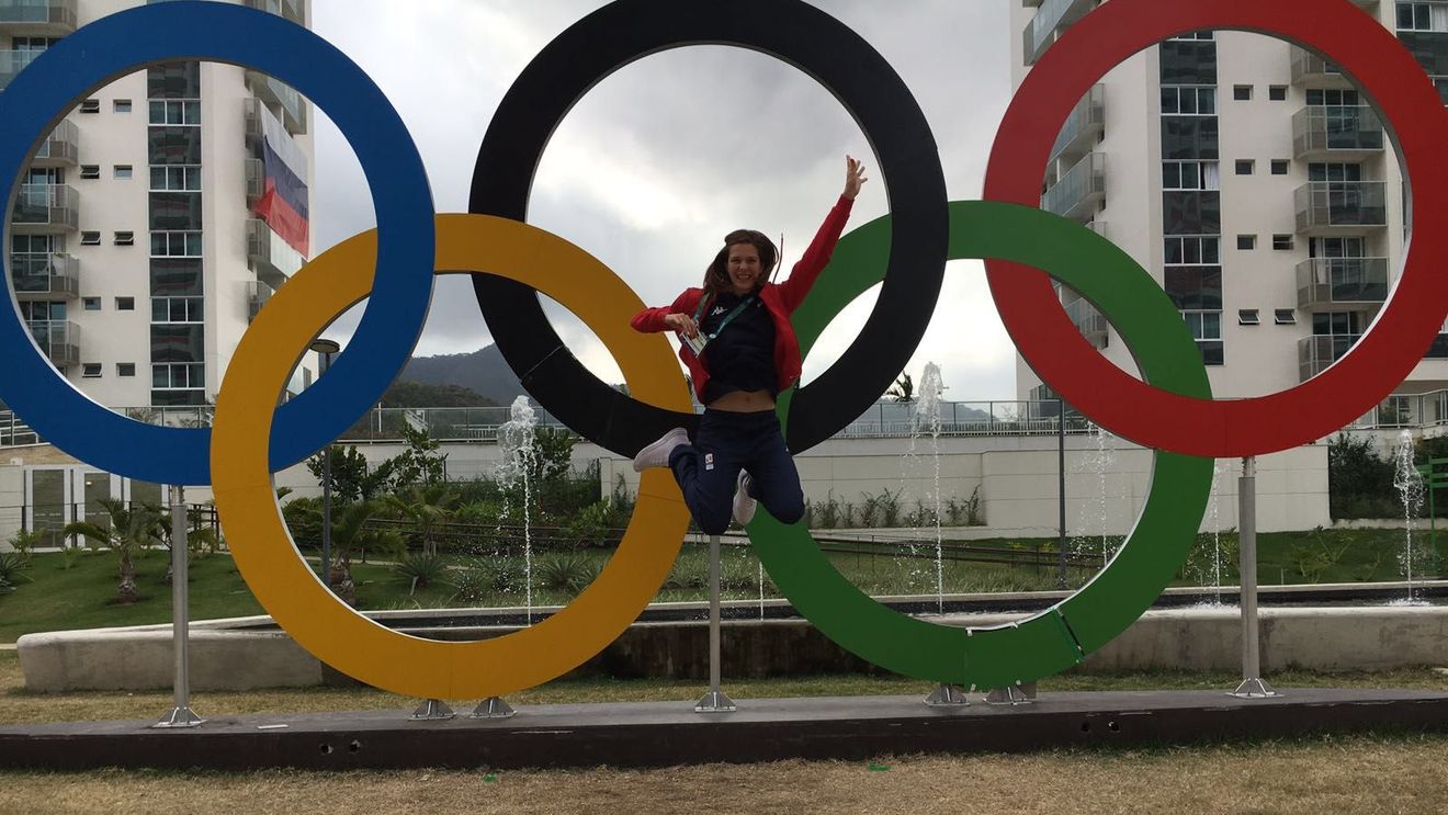 IMAGINEA ZILEI | Asta înseamnă detentă! Cum a pozat o campioană din România în Satul Olimpic din Rio. "Mi-am propus să-mi corectez recordul personal și să mă calific în finală"