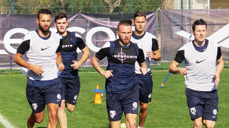 Petrolul a început seria meciurilor amicale cu o înfrângere, Rednic e liniștit: "Avem un grup bun, unit, iar atmosfera e excelentă"