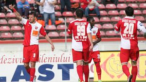 Niculae, "jolly-joker"!** Dinamo - Gloria 5-0!