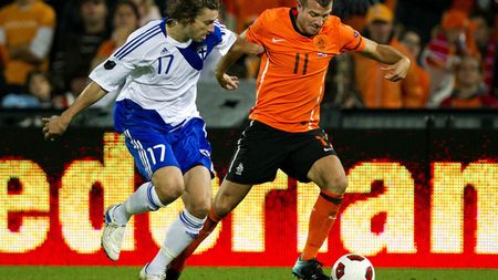 VIDEO** Van der Vaart înjură și refuză să dea mâna cu antrenorul, în momentul schimbării