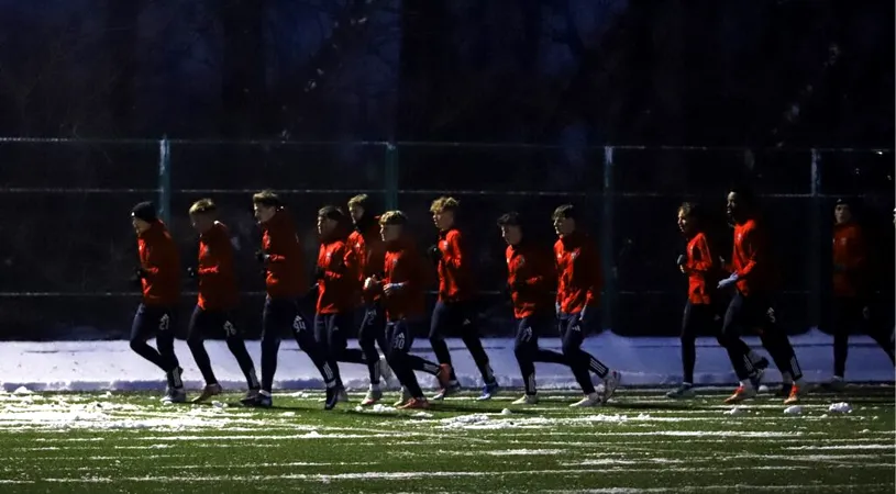 Reunire cu antrenament în nocturnă pentru Steaua și cu Lumbu în lot! Noutățile sunt reprezentate doar de juniori!