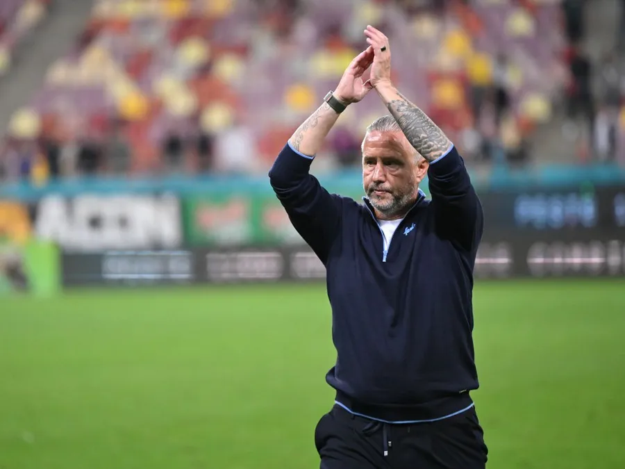 Laurențiu Reghecampf și-a început cel de-al treilea mandat la FCSB. Sursa foto: Sport Pictures