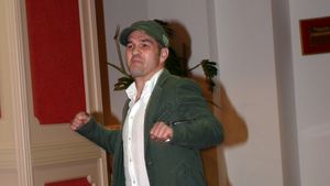 Doroftei, Răchită și naționala artiștilor, meci de fotbal caritabil la Ploiești