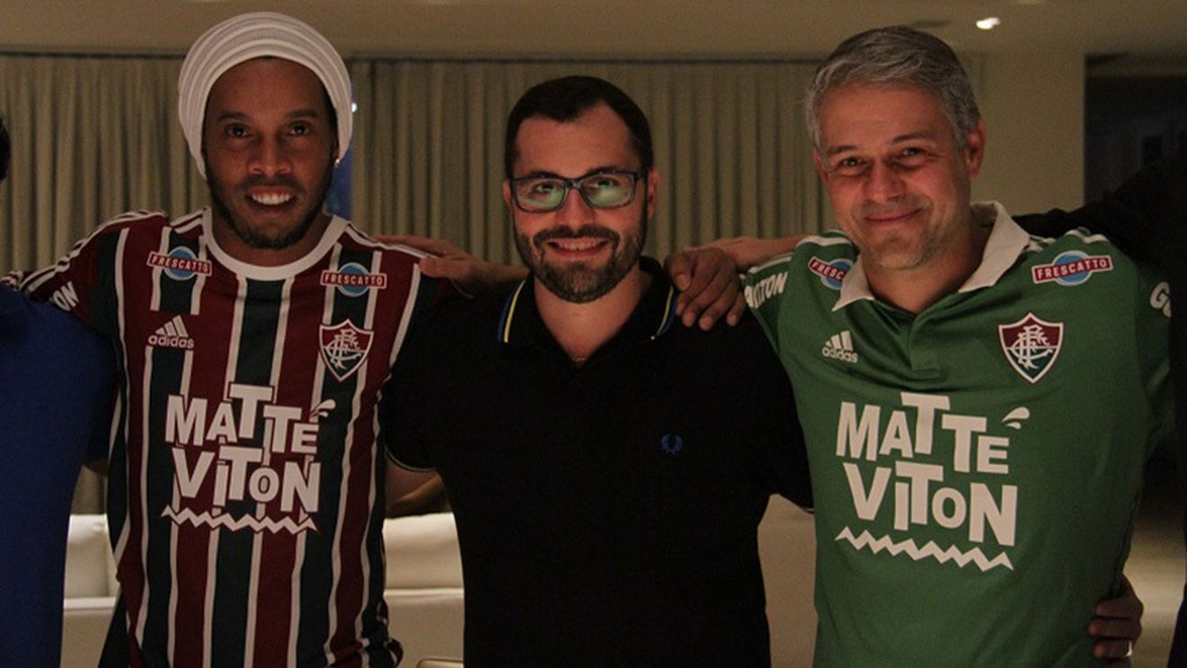 Ronaldinho se întoarce în Brazilia: "Dințosul" a semnat cu Fluminense