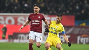 Rapid, ofertă de ultima oră pentru Antonio Sefer! Unde ar putea ajunge mijlocașul. „Nu are clauză de reziliere. Sunt negocieri între cluburi!”