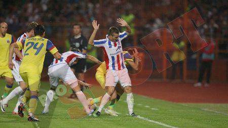 Doar trei scapă?** "Aduc încă cinci jucători! Levi nu are nicio vină"