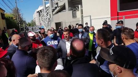 Laszlo Balint și-a explicat tactica în față suporterilor, după UTA Arad - Poli Iași 1-2: „Nu mai am soluții”. Cum a motivat utilizarea lui Adi Petre