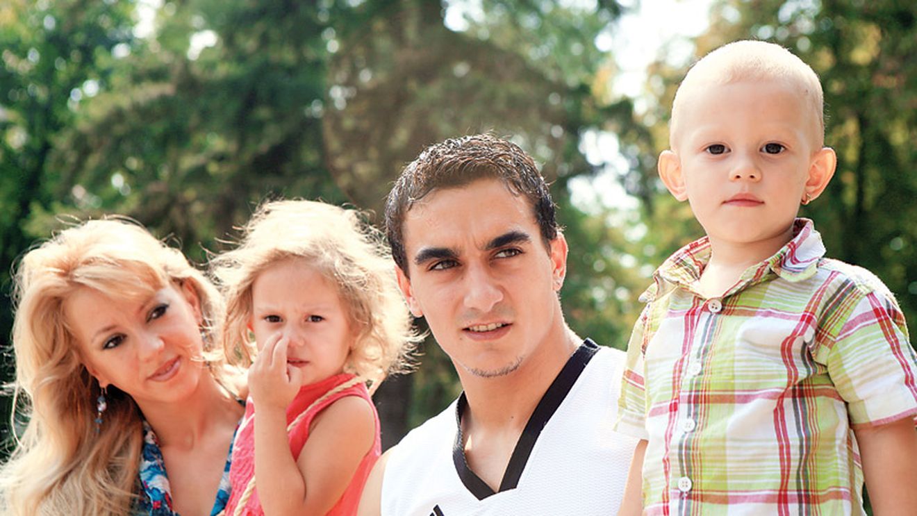 Bătaie în familia lui Marian Drăgulescu