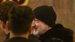 Ce a făcut Gigi Becali cu rețeta de antibiotice pe care a primit-o după operația pe coloană: „Te doare!”