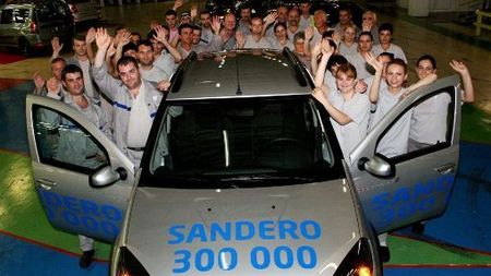 Sandero a ajuns la numărul 300.000