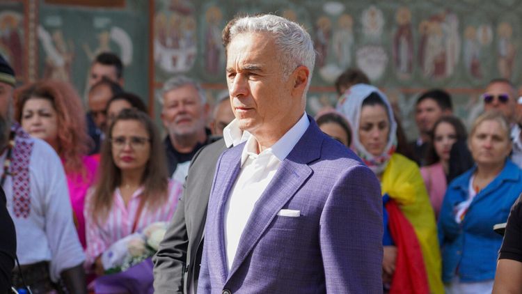 Imaginea care a rupt internetul: „Fiul lui Călin Georgescu a câștigat Balonul de Aur”. Reacțiile românilor au invadat comentariile