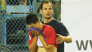 Steaua, vinovată de accidentarea lui Matei?** "Situația lui nu e deloc ușoară! Are o recidivă la piciorul operat"