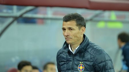 Fanii i-au cerut lui Gâlcă să plece: "De ce să-mi dau demisia? Încă suntem pe primul loc". Antrenorul Stelei se plânge de ce s-a întâmplat în iarnă: "Jucătorii care au plecat ne aduceau liniștea. Nu le mai spun numele..."