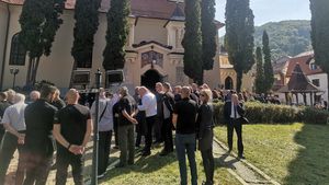 Adrian Hârlab, condus pe ultimul drum de sute oameni